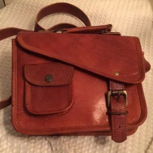 Unisex Vintage Leather Crossbody Saddle Bag (Like New)